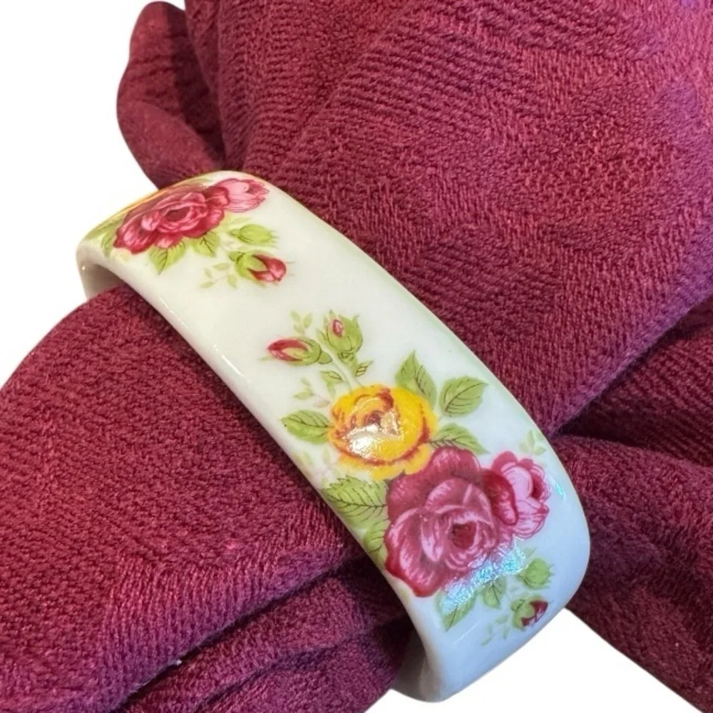 Vintage 1980 Set of 12 Genuine Bone China Napkin Rings with Roses Floral Taiwan